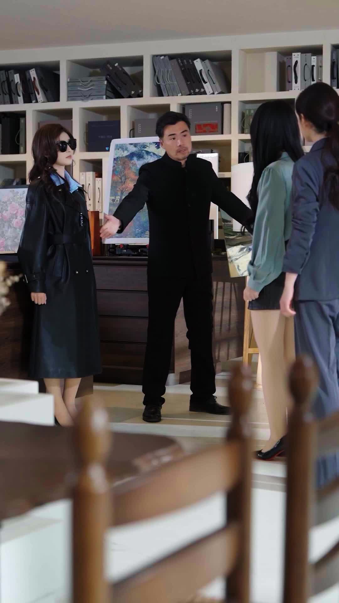 Episode 15 - The Painter Heiress